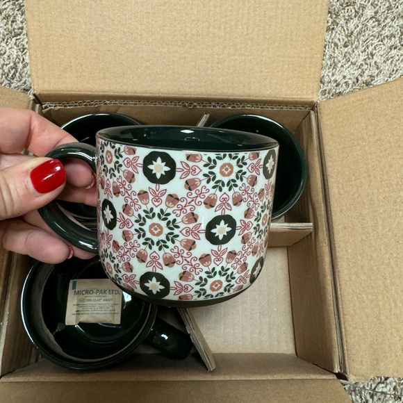 Chic & Tonic Cups Artistic Print with Vintage Flair Set Of 4 Coffee Tea Mugs - Picture 5 of 5